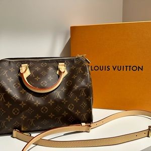 Louis Vuitton: Speedy 30 Bandoulière Bag